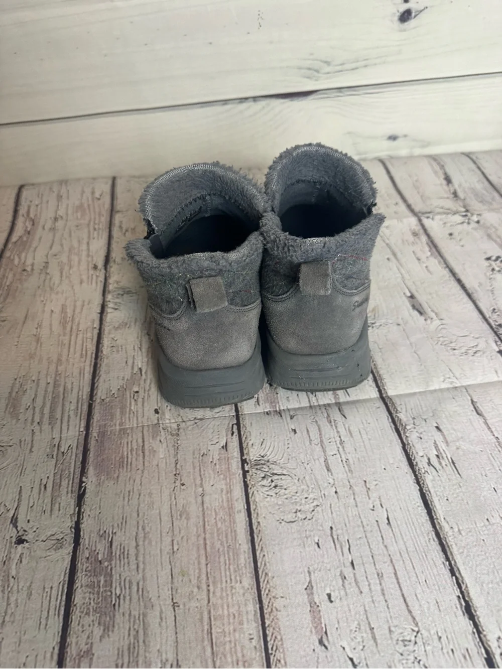 Sketchers Women's Gray Faux-Fur Lined Ankle Comfort Boots